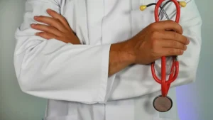 5 Characteristics to Prioritise in a Reliable Back Pain Specialist
